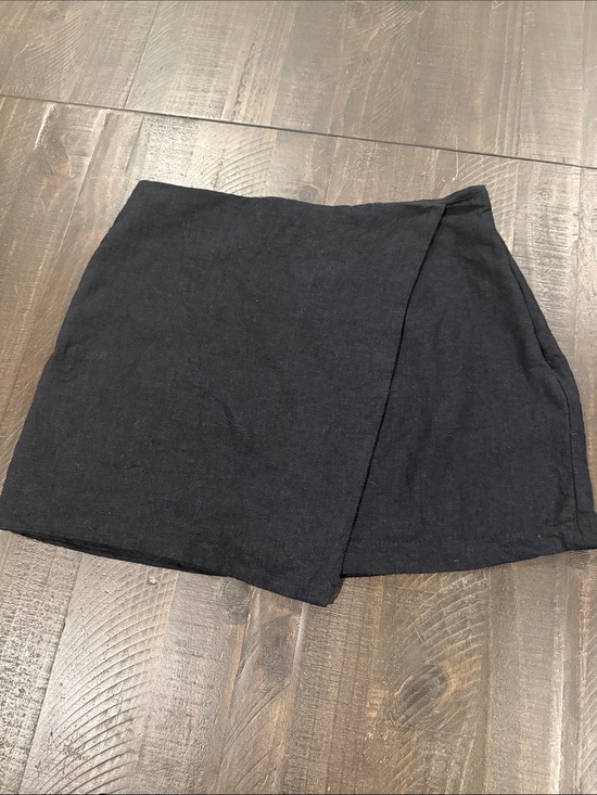 Abercrombie & Fitch Dresses & Skirts - Abercrombie & Fitch Black Linen Wrap Skort Side Zip Mini Skirt Shorts Size M